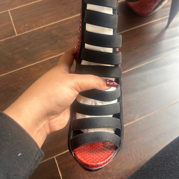 ❤️🐍Original snake skin Gucci booties🐍❤️ - Picture 6 of 8